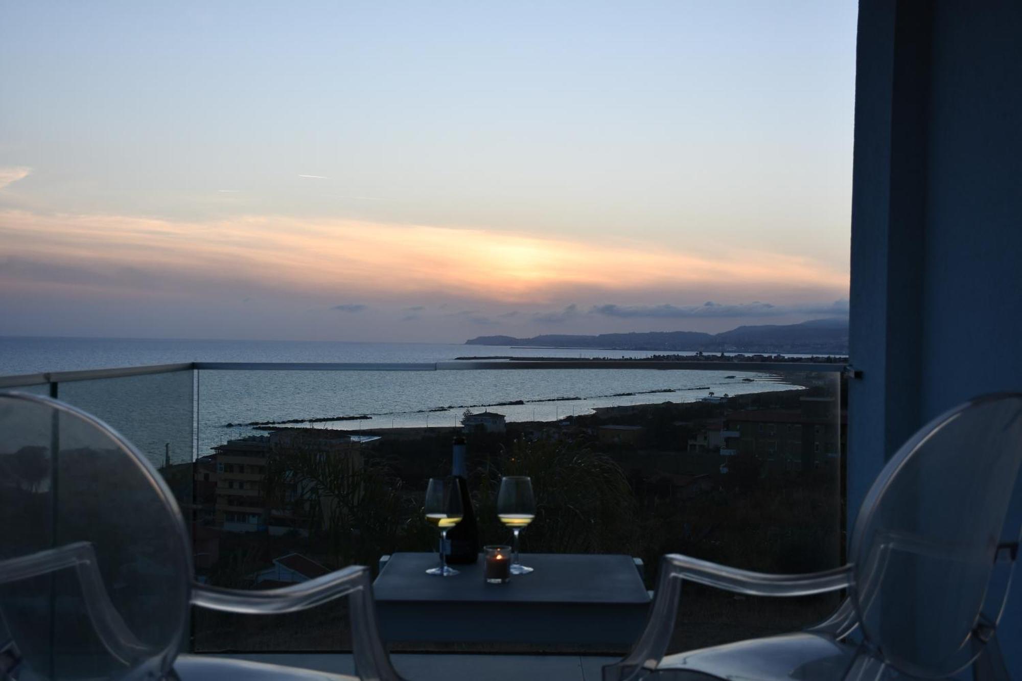 Terrazze Naos Hotel Agrigento Bagian luar foto